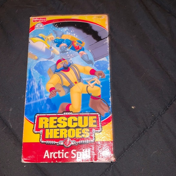 Fisher-Price Rescue Heroes Sandy O'Shin Action Figure - Underwater Rescue Cadet With Scuba Gear & Claw